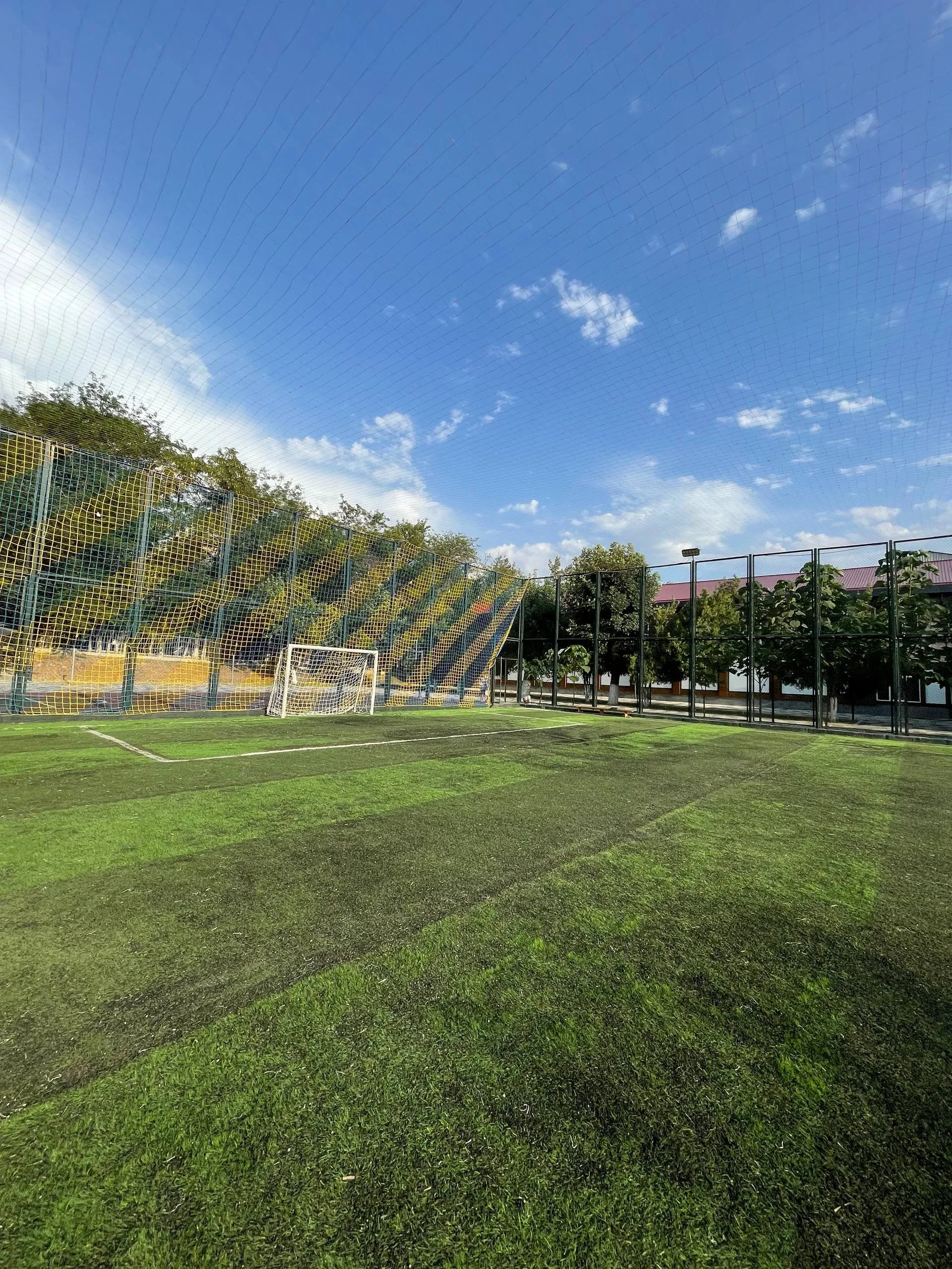 115-maktab Futbol Maydon