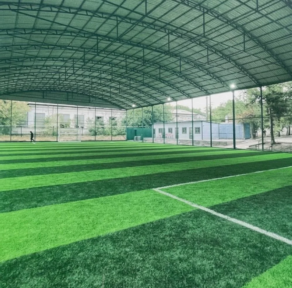 Askiya bozor, Tekstilni Institut, Futbol maydoni